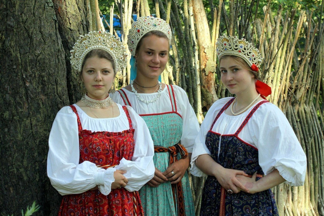 Sexy model Girls in Slavic costumes in Sarajevo
