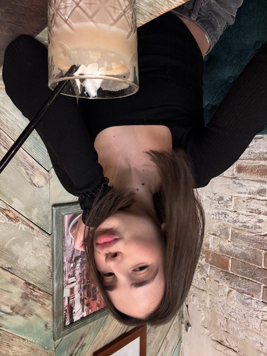 Fresh photos, fresh mood — Tina online in Sarajevo